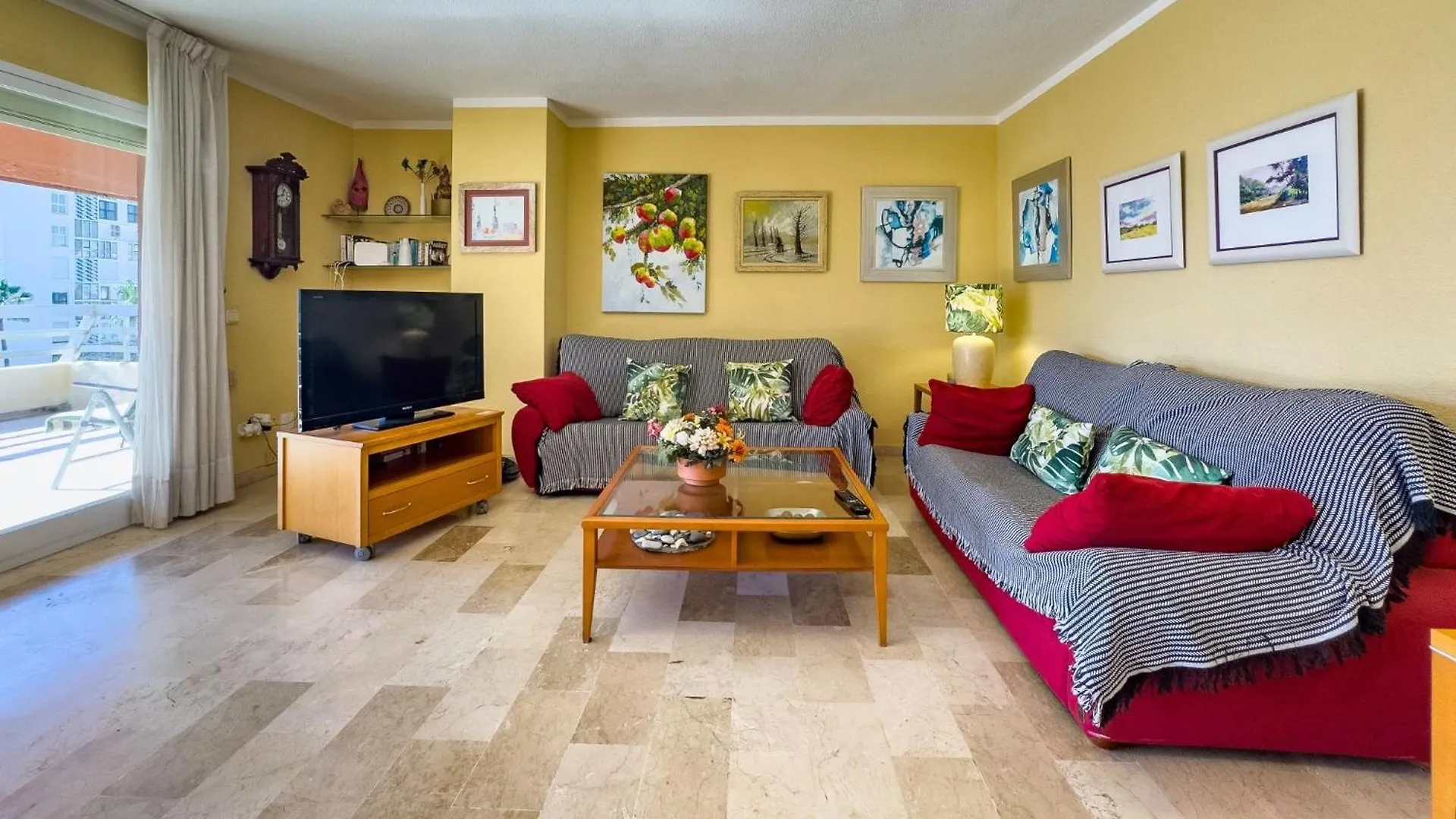 Spacious Two Bedroom Apartment In Marbella Centre Spain