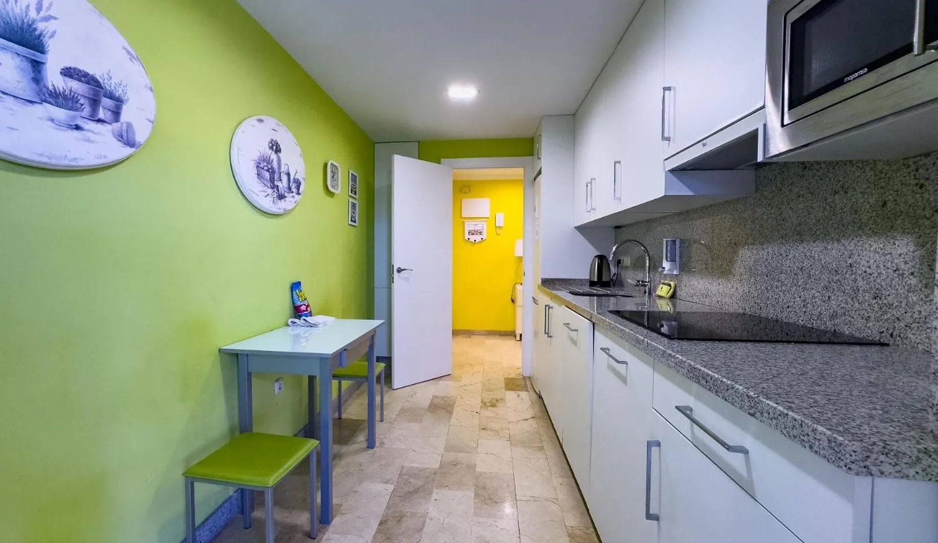 Spacious Two Bedroom Apartment In Marbella Centre