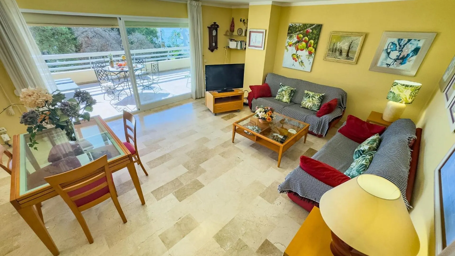 Spacious Two Bedroom Apartment In Marbella Centre Spain