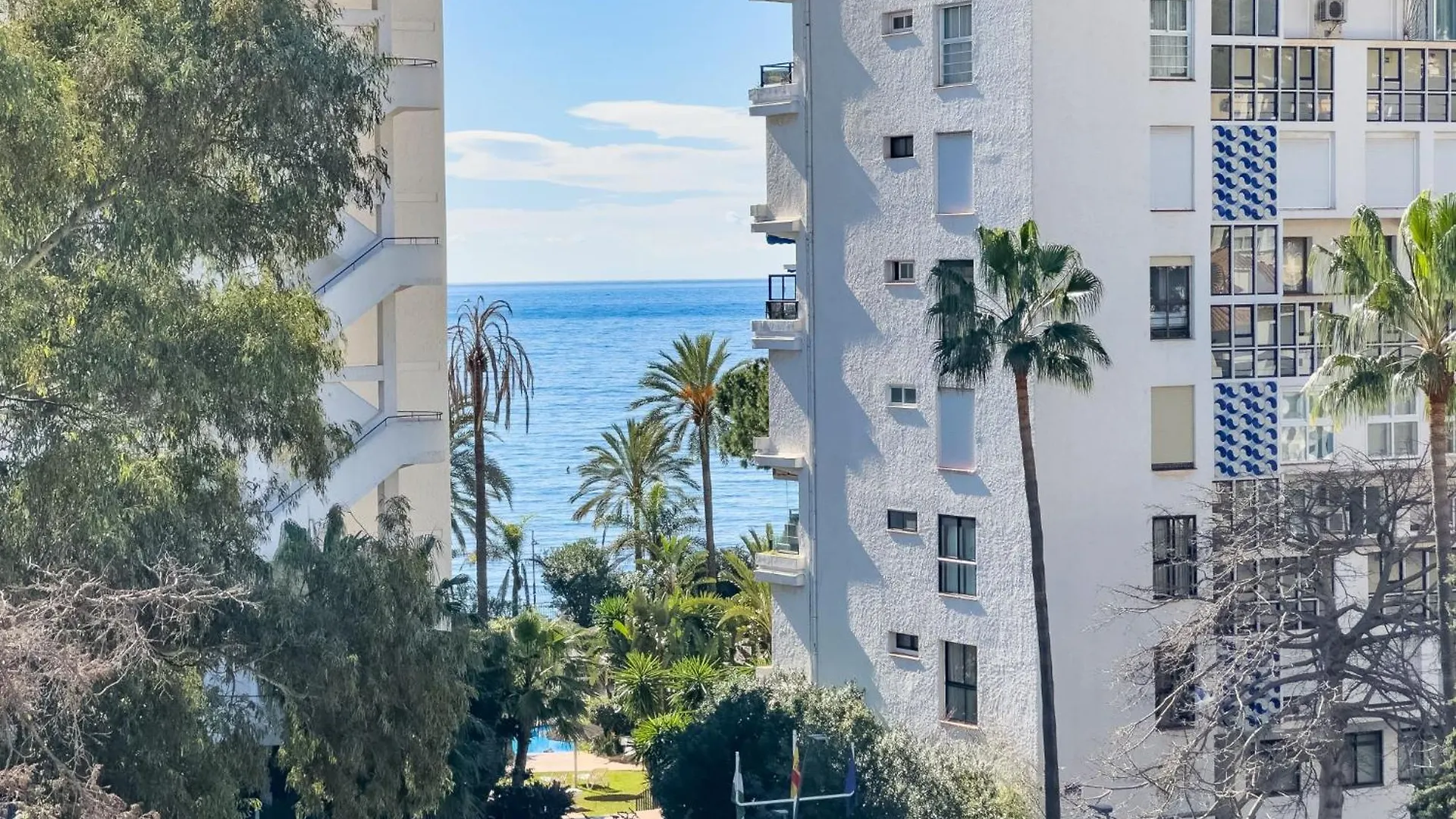 Spacious Two Bedroom Apartment In Marbella Centre 0*,