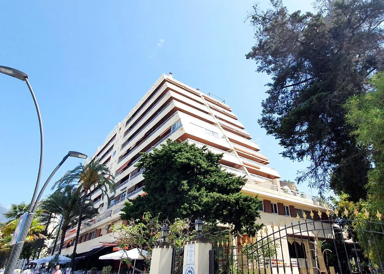 Spacious Two Bedroom Apartment In Marbella Centre Spain